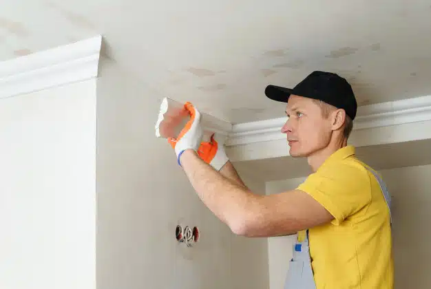 installation-ceiling-moldings