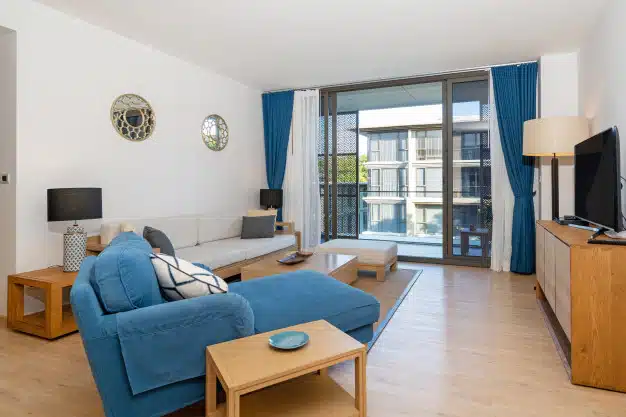 interior-design-villa-house-home-condo-apartment-feature-living-room