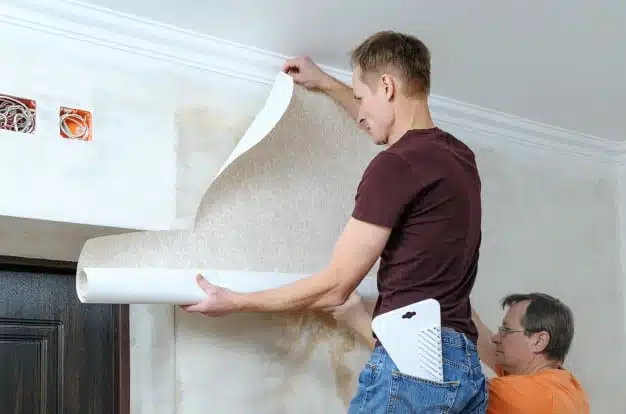 Glueing wallpapers at home