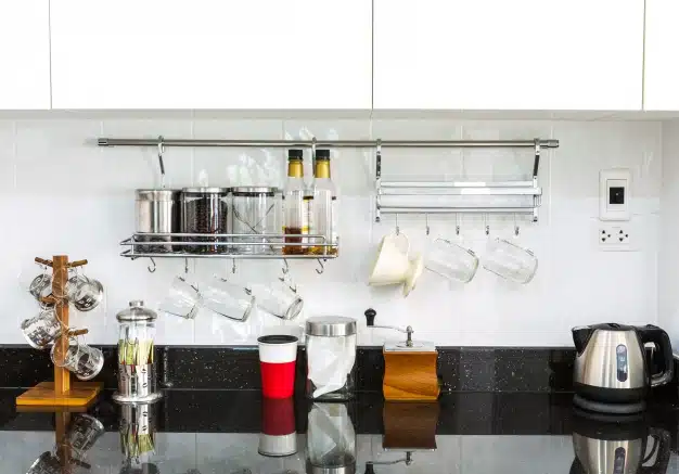 tidy-kitchen-with-marble-surface
