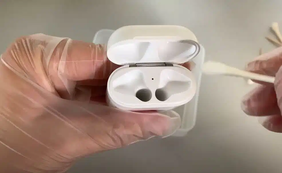 apple airpods case after being cleaned