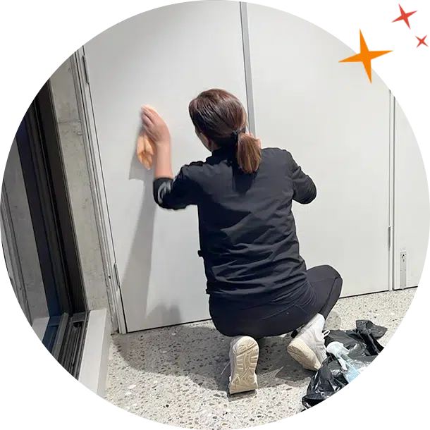 Maidforyou cleaner cleaning office cabinet doors